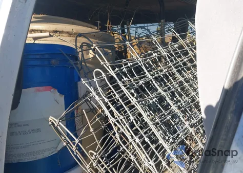 1997 Ford Aerostar Xlt from USA, damaged, VIN 1FMDA41X6VZA69761